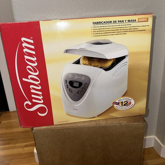 Sunbeam 5891 Automatic Bread Maker Machine White 2 LB Capacity -New In Box ! - Picture 1 of 4
